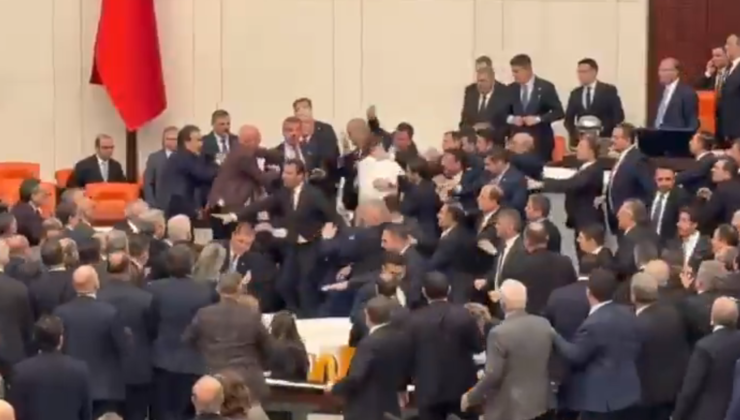 TBMM’de Olaylı Yemin Töreni: Bakanlar Arbede Altında Ant İçti